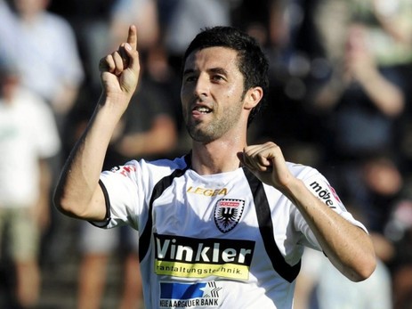 Aco Stojkov celebrates his goal; photo: aargauerzeitung.ch